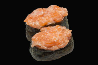 Гункан з лососем